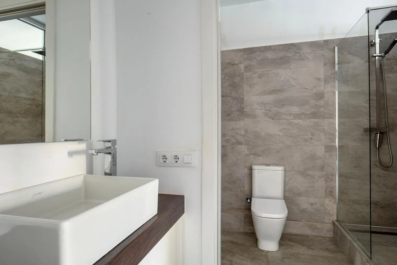 דירות ברצלונה Blueground La Dreta De Leixample Furnished Bcn-112